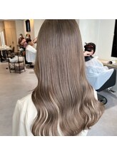 気づいたら「ピョン」と出ていることもしばしば。直したはずなのに次から次へと出てくるアホ毛 → 髪質改善