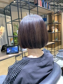 ユリイカビヨウシツ ミニボブ