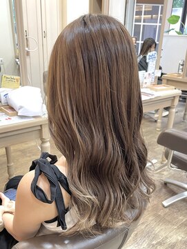 アルターリール(aL ter Rire) カール/セミディ/シアーカラー/姫カット/鎌取/中村郁未