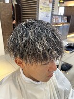 フォルテ 草薙店&nbsp;ホワイトメッシュ　ハイライトカラー　ツイストスパイラルパーマ