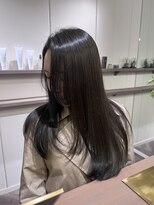 ソエル(Soell)&nbsp;髪質改善 レイヤーカット オリーブカラー ツヤ髪 グレージュ