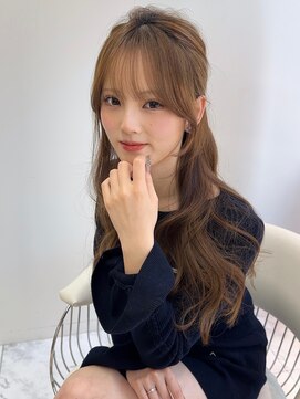 ロンドルピナス 小倉(Lond Lupinus) ミディアムレイヤーカット/似合わせカット/大人ガーリー/20代