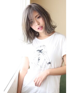 ピース(piece) シルバーブロンドボブ