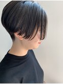 刈り上げ　前下がり　ショートボブ　小顔