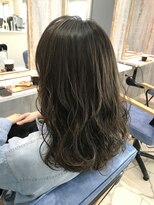 ルシール バイ アリア(Lucir by aria)&nbsp;暗髪アッシュグレー×ミディアム