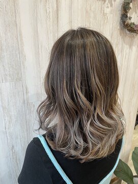 ムーナ(Muwna) ロングスタイル