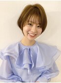 秋冬トレンドヘアスタイル丸顔に似合うくびれショート