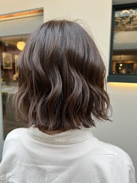 ムーン(moon) #ミディアムヘア #ショコラベージュ #ボブルフ #ベビーバング