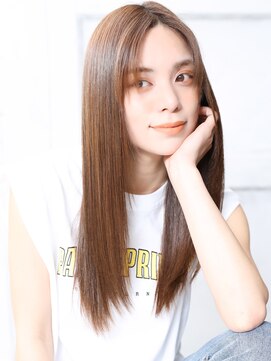 クラッチ 天王寺(CLUTCH) 大人可愛い２０代３０代４０代小顔　フェミニンロング　E3