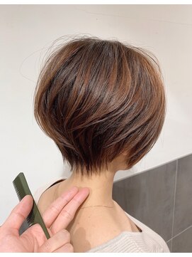 ナイン バイ アソビ 銀座(Nyne by asobi) 30代40代50代◎襟足ギザギザ/大人ショートボブ/縮毛矯正/銀座