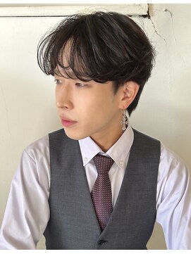 アドール(ADOR) #シースルーマッシュ#カルマパーマ#センターパート