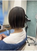 ギリギリ外ハネミニボブ