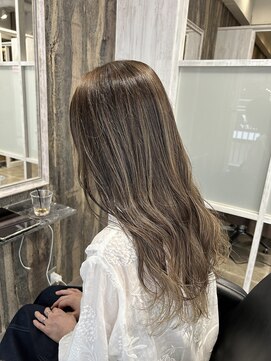 ルート(Root) 【青葉台】白髪ぼかしハイライト 明るい白髪染め 30代40代50代