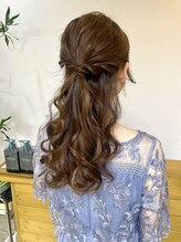 ヘアアンドメイクフリッシュ(HAIR&MAKE FRISCH) ハーフアップヘアセット