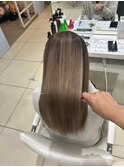 ミルクティーシャドールーツカラー