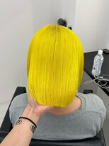 ビビットイエロー
