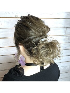 デコヘアー キートス(DECO HAIR kiitos) 毛先遊ばせヘアセット