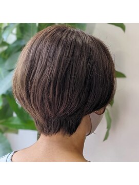 アン(Hair make un) ミセスショートカット