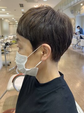 レンジシキチジョウジ (RENJISHI KICHIJOJI) くせを活かしたベリーショート