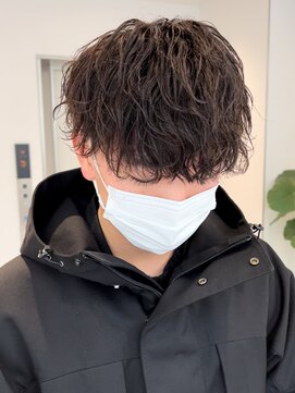 リップス 栄(LIPPS) 波巻きスパイラルパーマツイスト刈り上げ無造作マッシュ