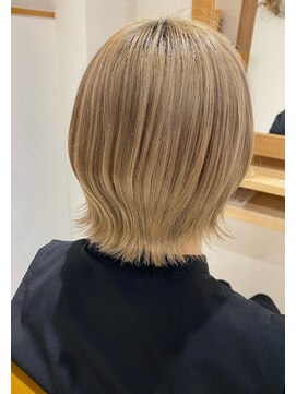 リリィ ヘアデザイン(LiLy hair design) Lilyミディアム/ハイトーンホワイトベージュ