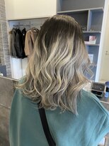 ジゼル 小倉(GiseL)&nbsp;ホワイトグラデ【かじ】/ GiseL小倉@kaji_de_experiences