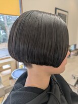 グラムゼロ&nbsp;ツーブロックショートボブスタイル