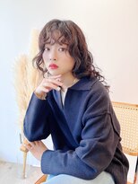 ホロ(hollo)&nbsp;ウェーブロングウルフレイヤーカットパーマくるくるパーマ