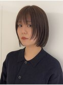 透明感ベージュカラーボブ顔周りレイヤーカットボブ