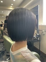 ルーツ(Roots)&nbsp;切りっぱなしボブ