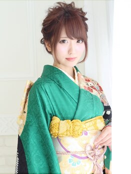 プラザヘアー 西神中央店の写真/成人式!卒業式!各種着付け承ります★着物はお持ち込み頂きますが、可愛く着付けします◎