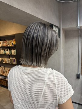 サニー 渋谷(SUNNY) バレイヤージュ、ハイライト、レイヤーロング、グレーベージュ