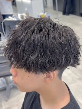 オーバル ジングウマエ(OVARL jingumae) 縦落ちツイストスパイラルラウンドマッシュ