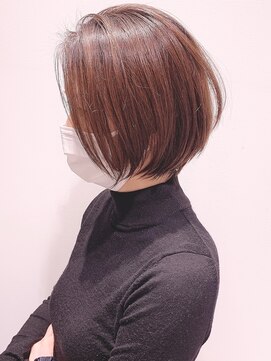 ステア ケース(stair case) 大人かわいい丸みショートボブ前髪なしハンサムショート