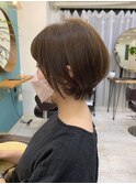 大人可愛い前髪ありひし形耳かけクールショートボブ20代30代40代