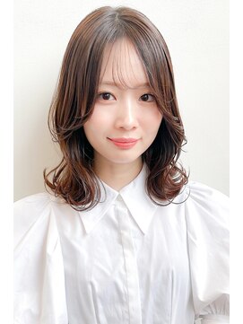 マーシュ(MARSH) 顔周りレイヤー/くびれミディアム