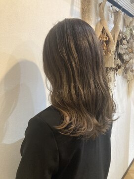 フラクト(FLact) ダークブラウン_フェミニンロング_アースカラー