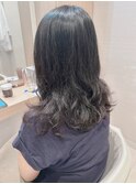 大人かわいい☆寒色系カラーが映えるゆるふわパーマ♪セミロング