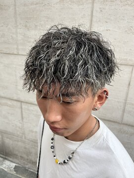 メンズグルーミングナンバーナイン(MEN'S GROOMING NUMBER NINE) 姫路で1番ツイストスパイラルしてます.