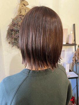 ロウスリー(Lowsly) ラベンダーグレージュボブレイヤー 20代30代40代ハイライト