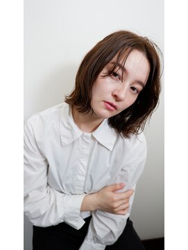 レイジーアワーズ(Lazy Hours) 大人のこなれ感*ラフな外はねボブ