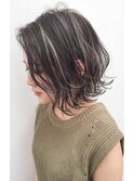 外国人風ウェービーボブ ハイライトグラデ グレージュ 外ハネ