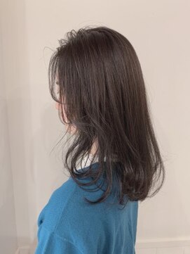 ネオリーブ チロル 横浜西口店(Neolive CiroL.) 暗めグレージュ　顔まわりレイヤー