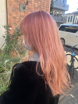 ヨナサン(Yona Saint) ピンクベージュカラー