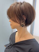 ビュー フクオカ(VIEW FUKUOKA)&nbsp;美髪にオトナかわいいホワイトグレージュネビージュショートボブ