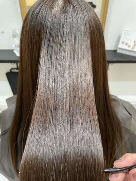 スティルエレ(STILL ere) 【ホリスティック美髪矯正】