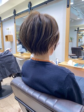 バンプ ギンザ(BUMP GINZA) 白髪ぼかしハイライト/絶壁解消/ひし形大人ショートボブ/聖