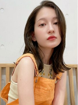 ハニーシブヤ(HONEY shibuya) かき上げ斜めバングオリーブグレージュカラー