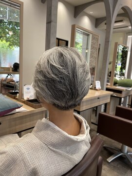 ビースリー ロア 夏ショートボブ7/4