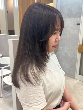 ポジ(poji) 韓国風　前髪カット　艶髪　くびれ巻き　サイドバング